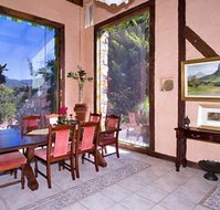 Castle On The Hill Bed and Breakfast - eTourism Australia