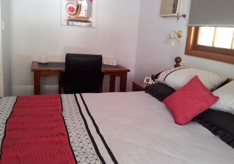 B & B On Sunrise - eTourism Australia 4