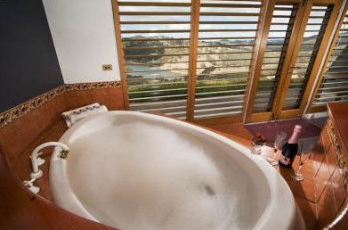 Hassans Walls NSW eTourism Australia