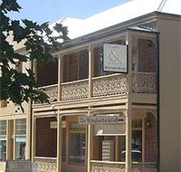 Cobb  Co Court Boutique Hotel - eTourism Australia