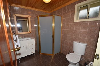 Black Gold Motel - eTourism Australia 12