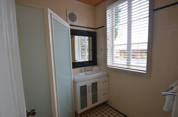 Black Gold Motel - eTourism Australia 13