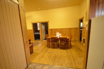 Black Gold Motel - eTourism Australia 35