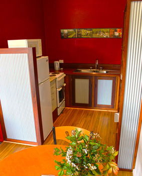 Valley Farm Vineyard Cottages - eTourism Australia 7