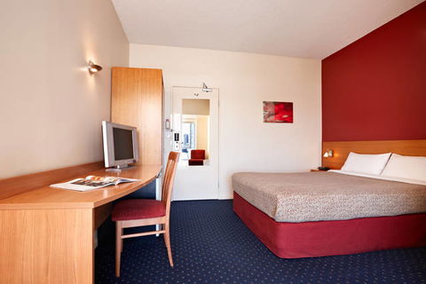 Ibis Melbourne Little Bourke Street - eTourism Australia 4