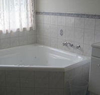 Macburn Self Contained Cottages Dog Friendly - eTourism Australia