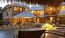 L Auberge Apartments Noosa - eTourism Australia 1