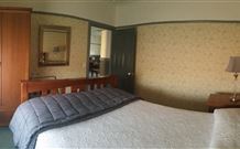 Wagga Wagga Country Cottages - - eTourism Australia 3