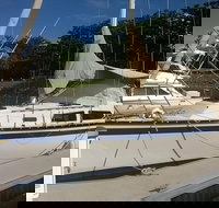 Townsville Lunchtime Sailing Cruise Boat Tour - eTourism Australia