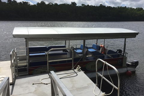 IMAX Private Transfer 7 Guests Cairns Airport To Hotels In Port Douglas - eTourism Australia 3