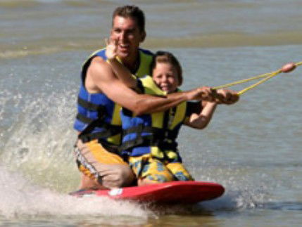 Cable Ski Cairns - eTourism Australia 1