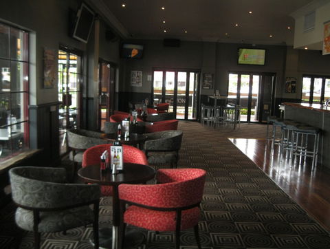 Cleveland Tavern - eTourism Australia 8