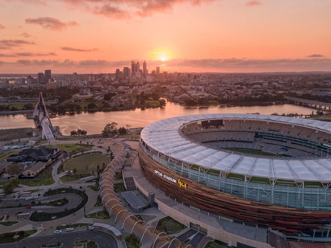 Geelong Cats V Collingwood - AFL Round 7 - eTourism Australia 0