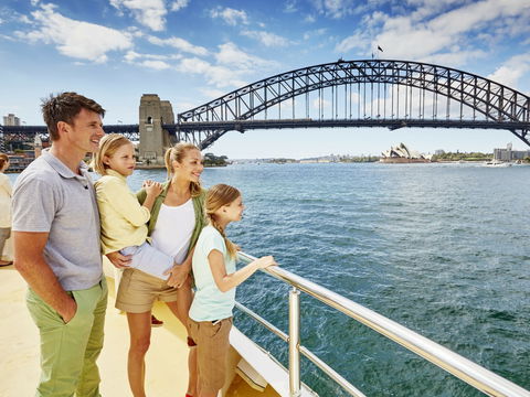 Fathers Day Lunch Cruise - eTourism Australia 1