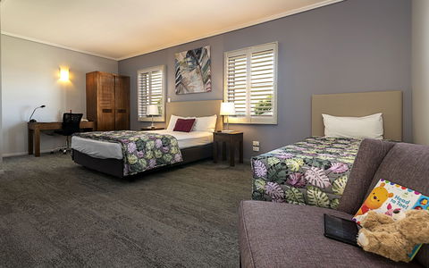 Coachman's Inn Warwick - eTourism Australia 5