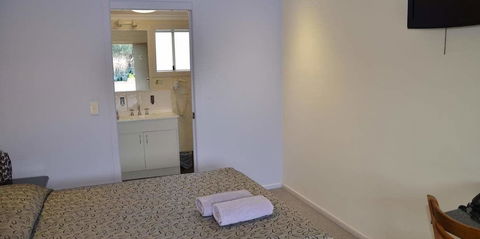 Warwick Motor Inn - eTourism Australia 5