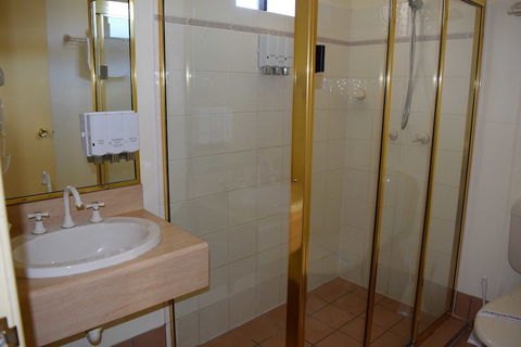 Warwick Vines Motel - eTourism Australia 5