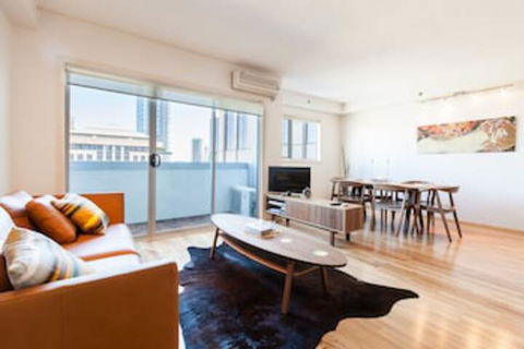 LANCE, 1BDR Melbourne Apartment - eTourism Australia 0