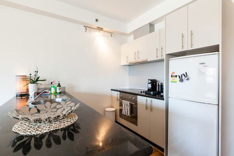 LANCE, 1BDR Melbourne Apartment - eTourism Australia 2