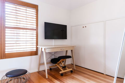 VERA, 1BDR South Melbourne Apartment - eTourism Australia 2
