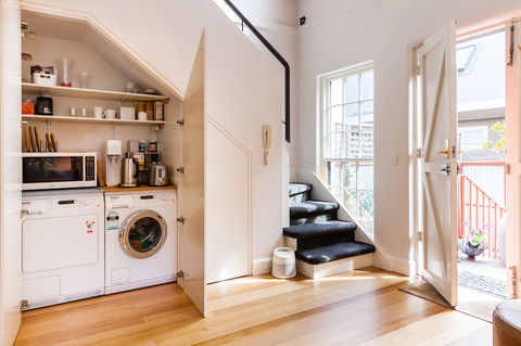 VERA, 1BDR South Melbourne Apartment - eTourism Australia 1