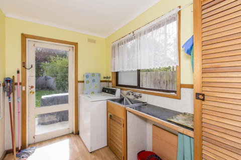 HOLIDAY On NAUTILUS INVERLOCH - eTourism Australia 2