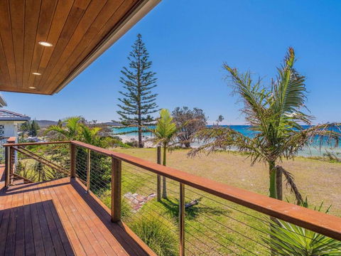 Pacifica 1 On The Beach At Brooms Head - eTourism Australia 2