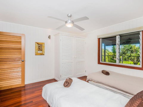 Pacifica 2 Opposite The Beach At Brooms Head - eTourism Australia 2