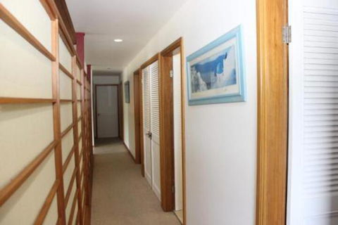 LIZ LAKE - eTourism Australia 4