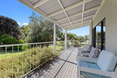 MERMAIDS On MARENGO Large Home With Wifi - eTourism Australia 2