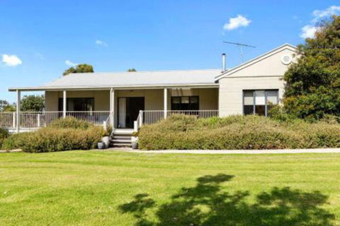 MERMAIDS On MARENGO Large Home With Wifi - eTourism Australia 4