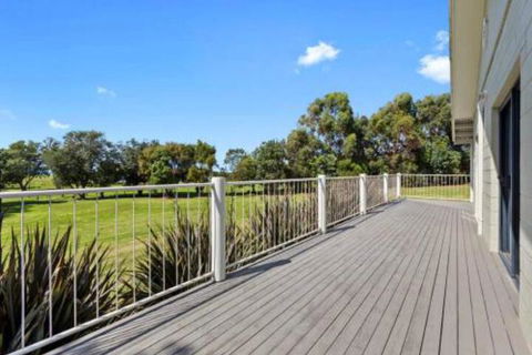 MERMAIDS On MARENGO Large Home With Wifi - eTourism Australia 6