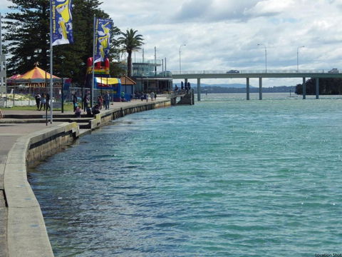 Waldorf Unit 409 The Entrance NSW - eTourism Australia 5