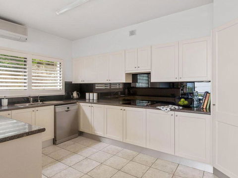 La CimaatNelson Bay - eTourism Australia 6