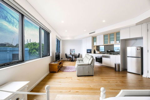 B08-darling Harbour Studio - eTourism Australia 5