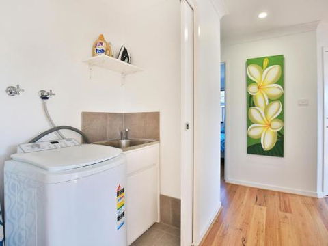 VIlla Zelma Culburra Beach - eTourism Australia 1