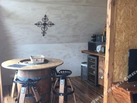 Bruny Island Accommodation 43 Degrees Beachside Studio Spa Apartments (1) - eTourism Australia 5