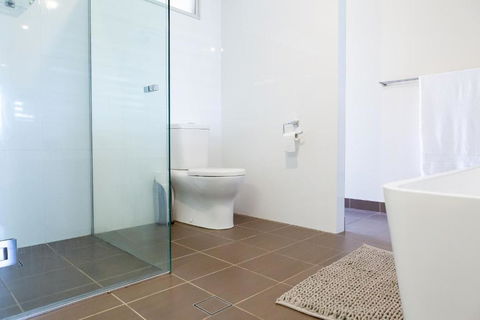 Beach & Bay Holiday House - eTourism Australia 2