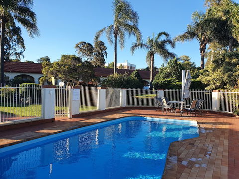 McNevin's Warwick Motel - eTourism Australia 4