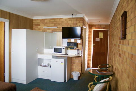 Buckaroo Motor Inn - eTourism Australia 6