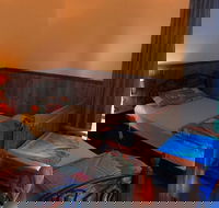 Stanley Lakeside Spa Cabins