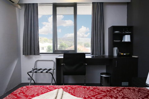 White Manor Motel - eTourism Australia 6