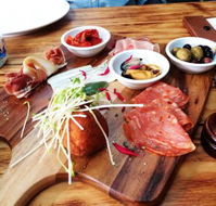 Cattinalla's Caffe  Wine Bar