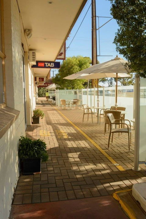 V Hotel - eTourism Australia 0