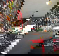 Off the Track Gourmet Caf - eTourism Australia