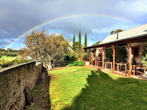 Samuel's Gorge Winery - eTourism Australia 1
