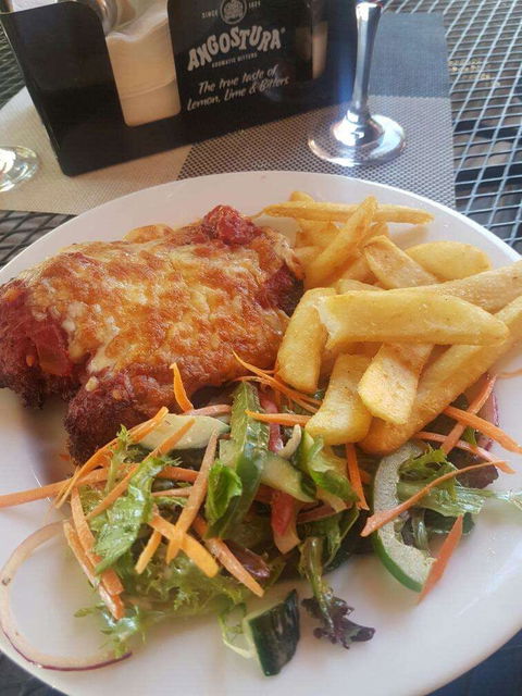 Leonard's House Of Love - eTourism Australia 0