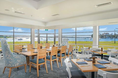 Aqua Restaurant (The Westport Club) - eTourism Australia 0