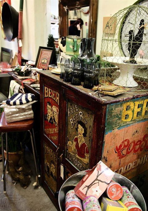 Worn-Out-Wares Cafe - eTourism Australia 8