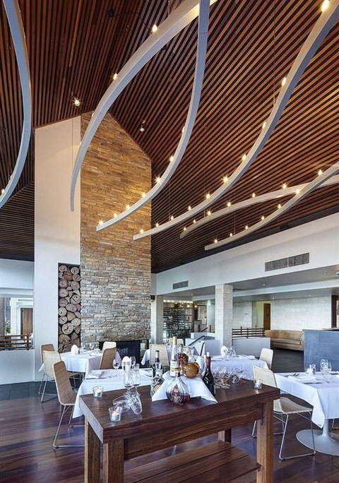 Other Side Of The Moon Restaurant - eTourism Australia 26